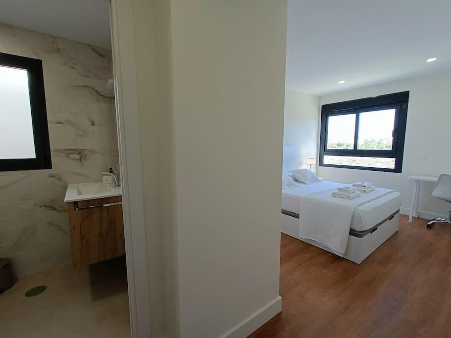 Nuevo Atico Toyo. Vistas Al Mar, Terraza, Solarium, Piscina, A/A, Wifi Y Garaje Apartment El Toyo Exterior photo